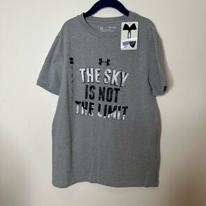 NWT Under Armour kids  graphic T-shirt
